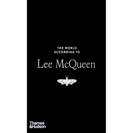 Чтение на английском языке, книга The World According to Lee McQueen купить по скидке